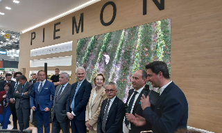 Tajani inaugura lo stand del Piemonte a Vinitaly